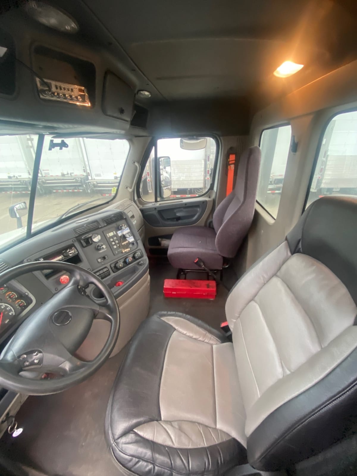2019 Freightliner - image 7