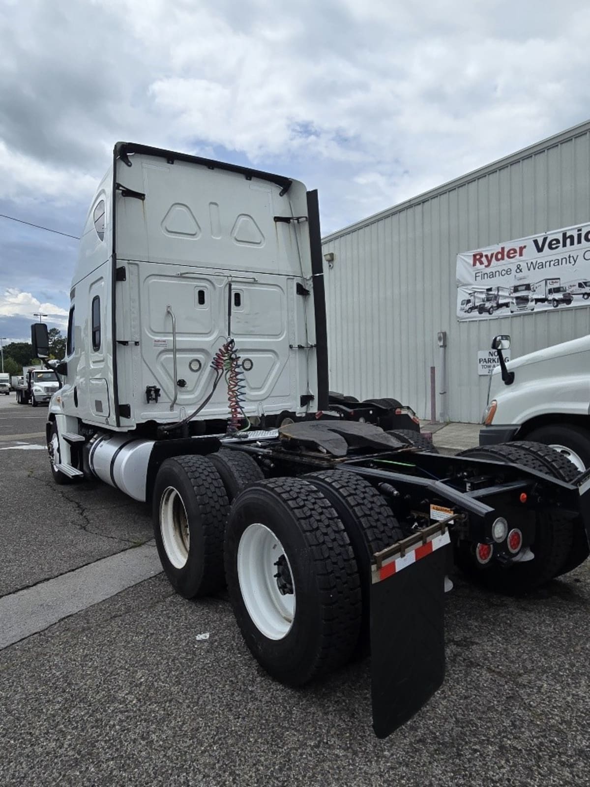 2019 Freightliner/Mercedes CASCADIA 125 861401