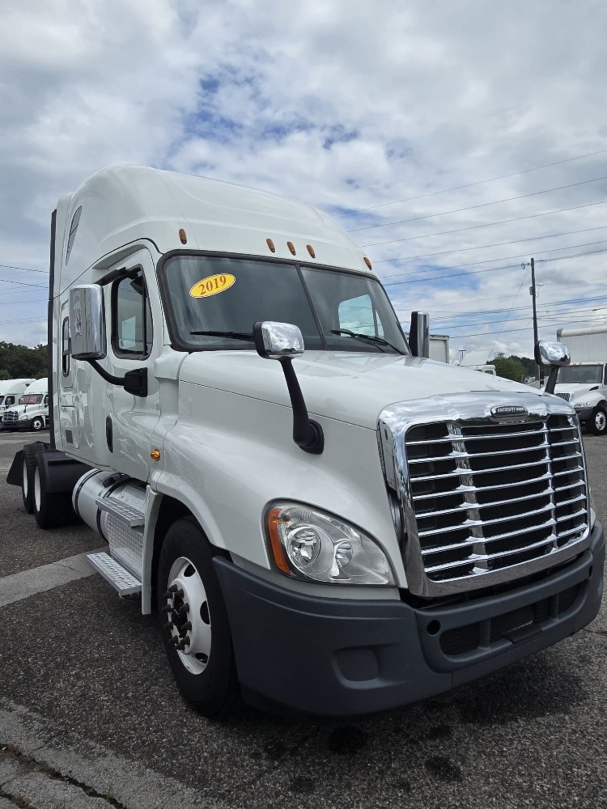 2019 Freightliner/Mercedes CASCADIA 125 861401