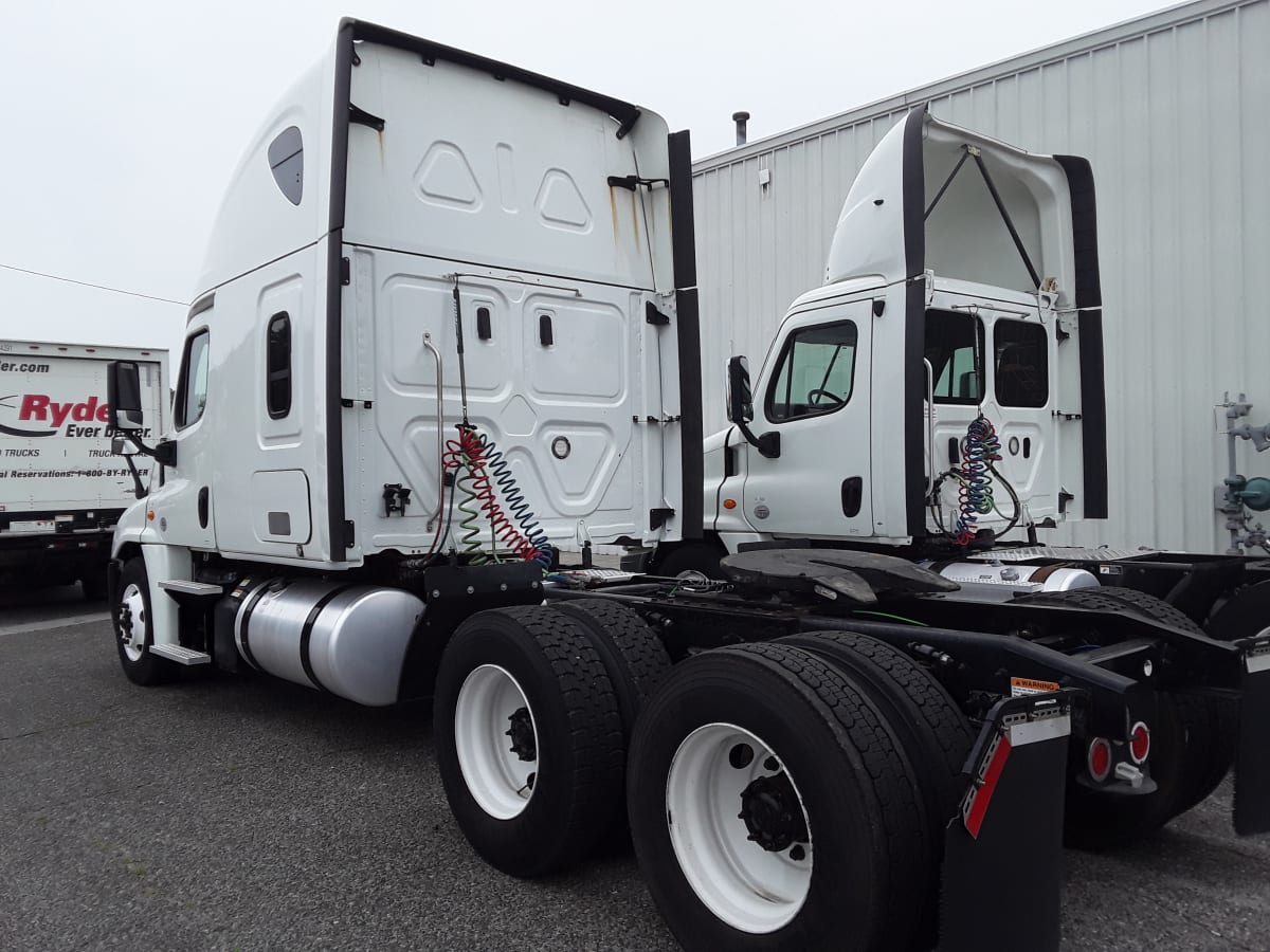 2019 Freightliner/Mercedes CASCADIA 125 861402