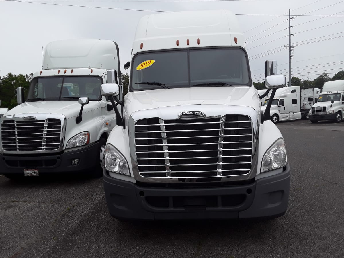 2019 Freightliner/Mercedes CASCADIA 125 861402