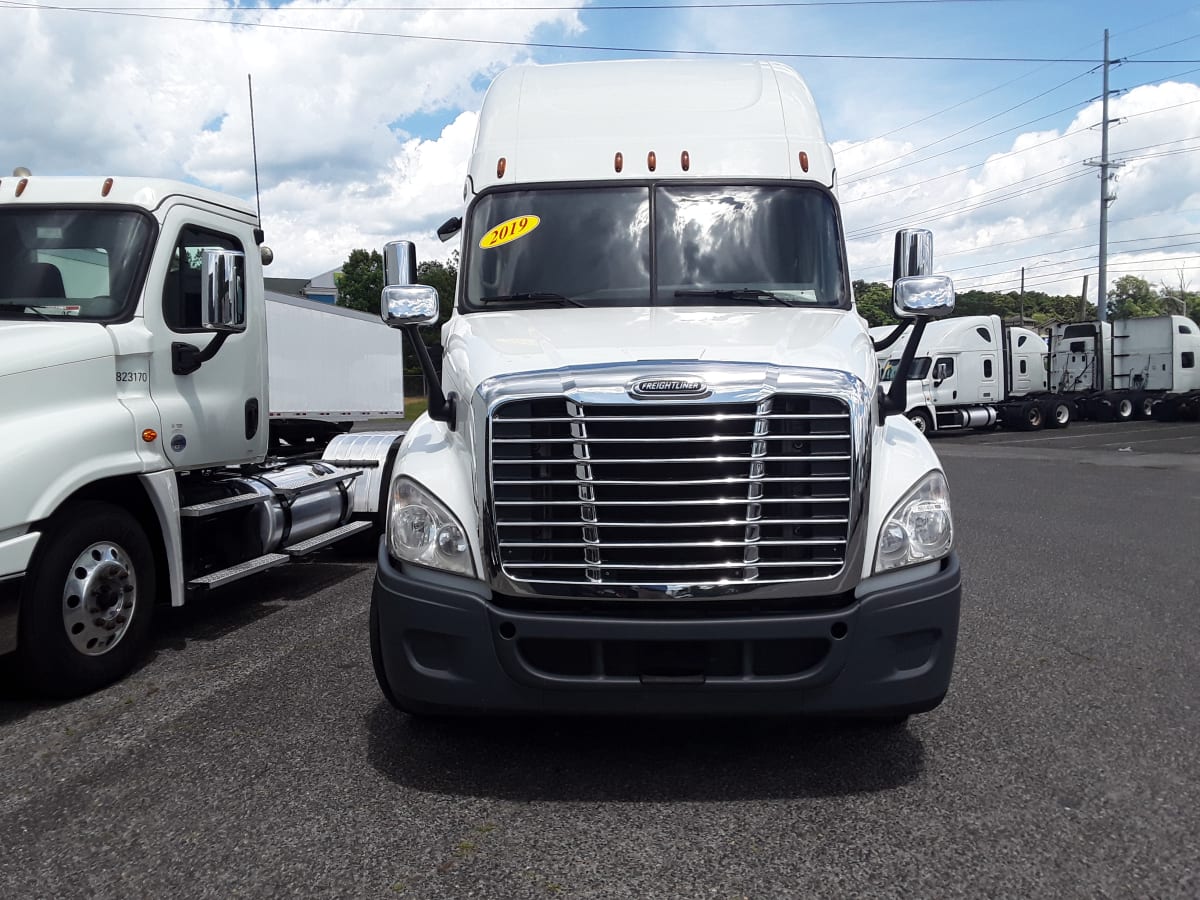 2019 Freightliner/Mercedes CASCADIA 125 861404