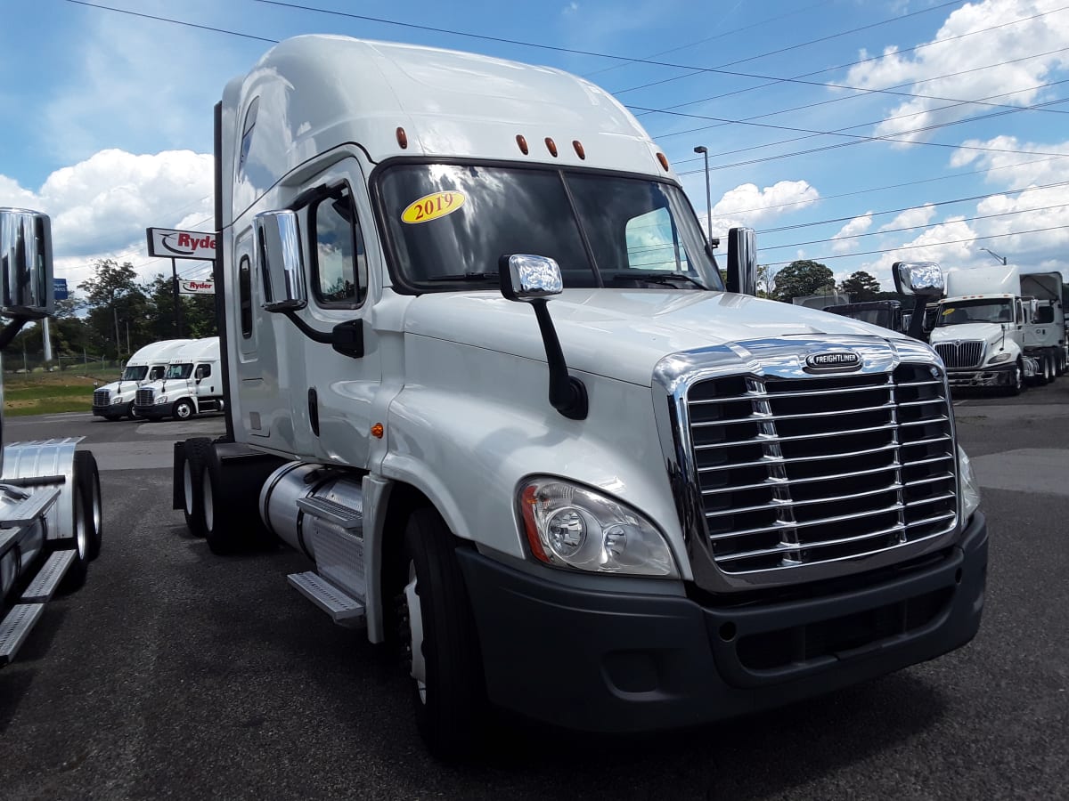 2019 Freightliner/Mercedes CASCADIA 125 861404