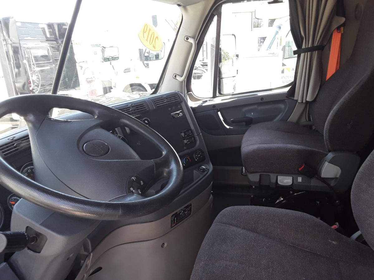 2019 Freightliner/Mercedes CASCADIA 125 861405