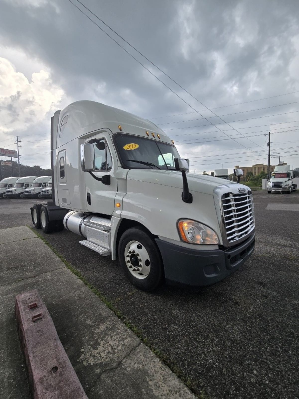 2019 Freightliner/Mercedes CASCADIA 125 861410