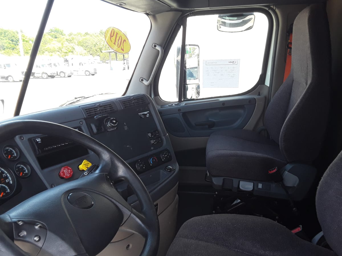 2019 Freightliner/Mercedes CASCADIA 125 861413