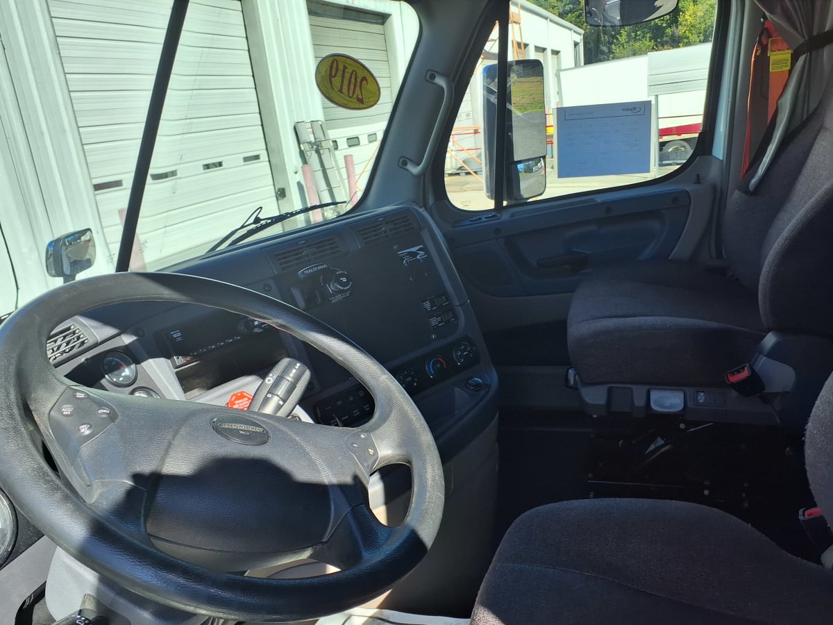 2019 Freightliner/Mercedes CASCADIA 125 861424