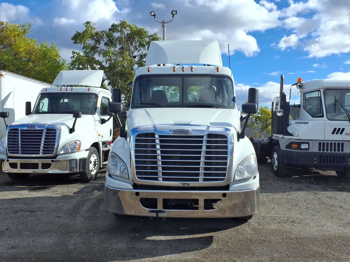 2019 Freightliner - image 2