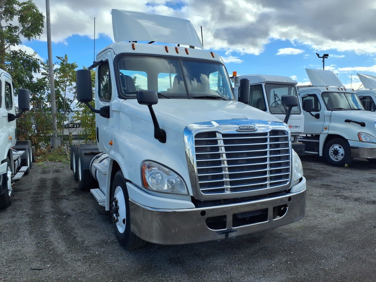 2019 Freightliner - image 1
