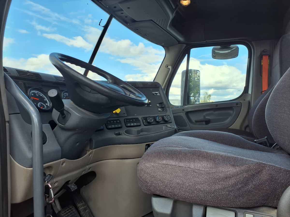 2019 Freightliner - image 7