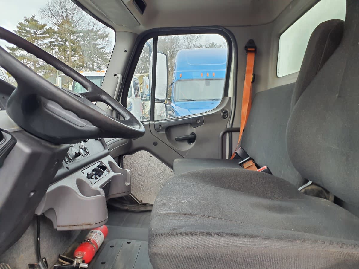 2019 Freightliner/Mercedes M2 106 861555