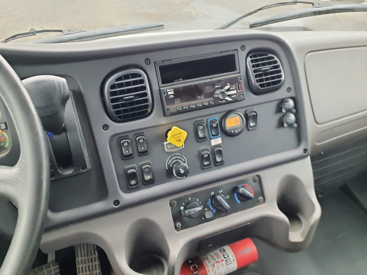 2019 Freightliner/Mercedes M2 106 861555