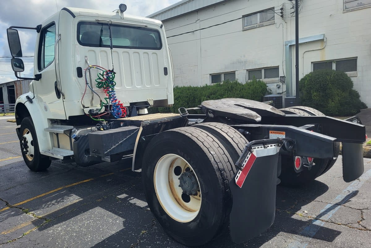2019 Freightliner M2 106 in Jacksonville, FL — photo 6