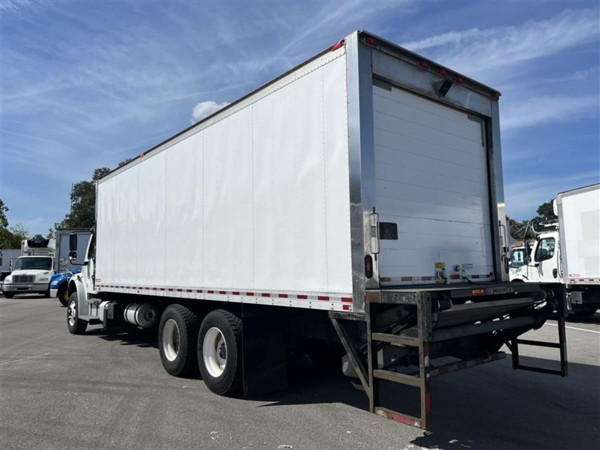 2019 Freightliner M2 106 861604