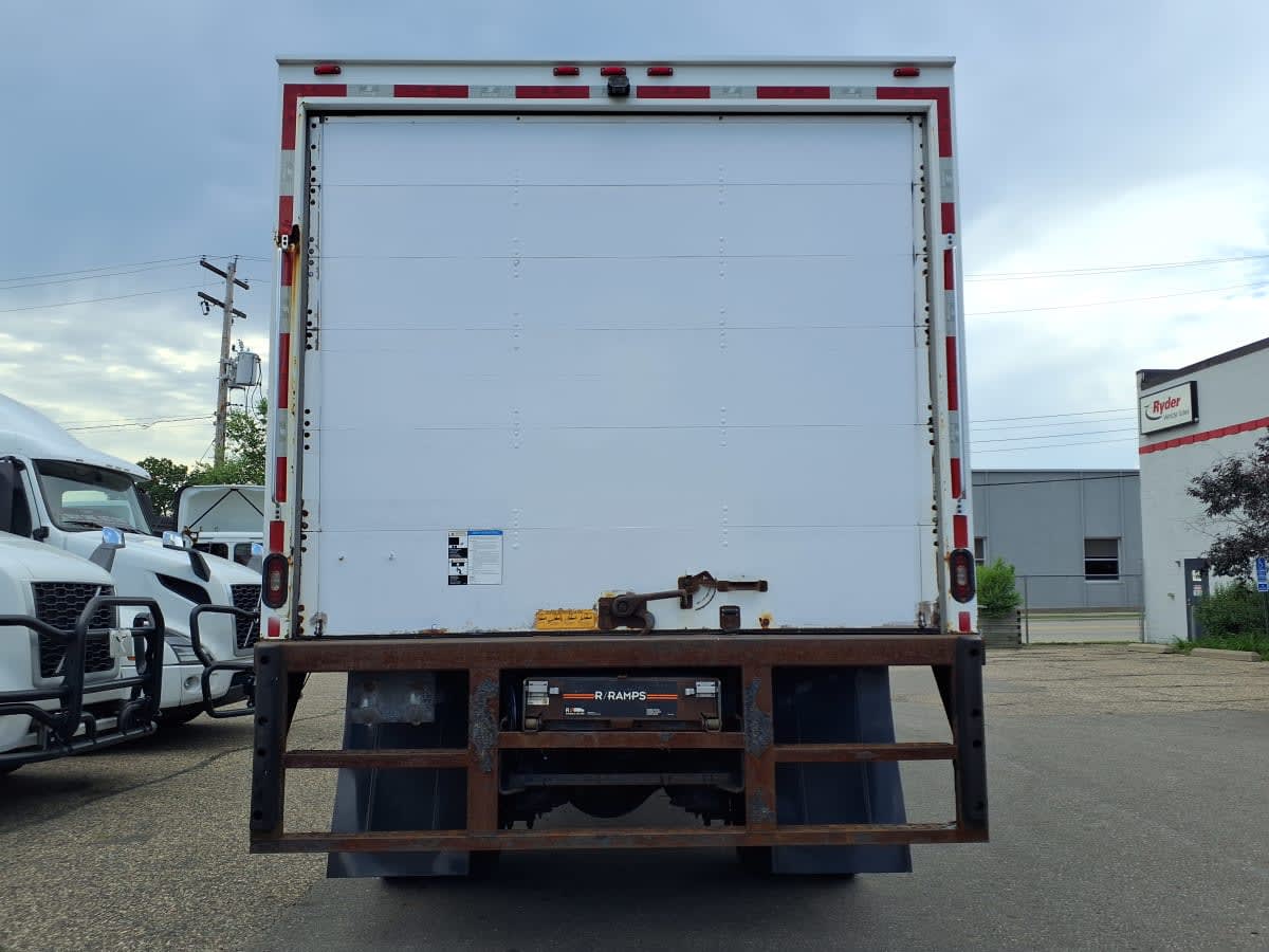 2019 Freightliner M2 106 861655
