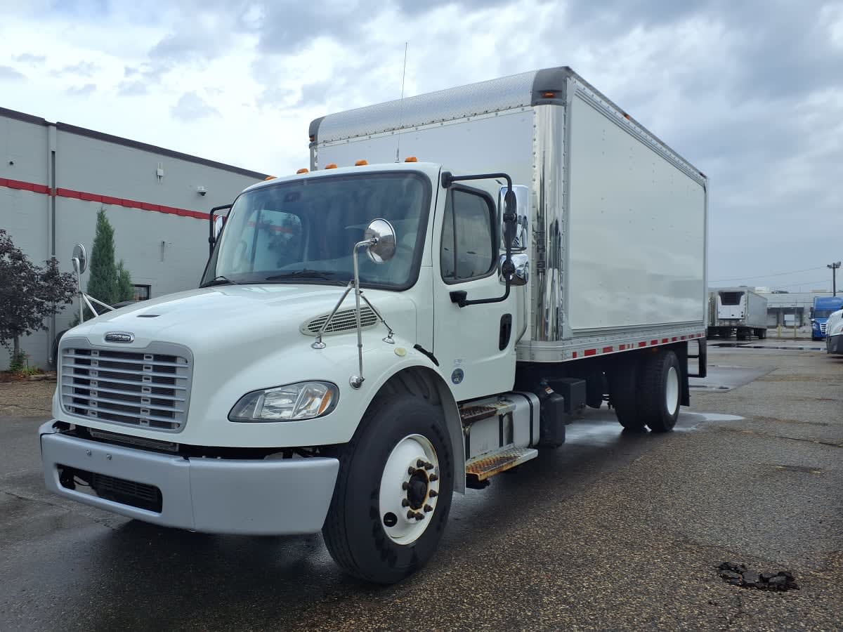 2019 Freightliner M2 106 861656