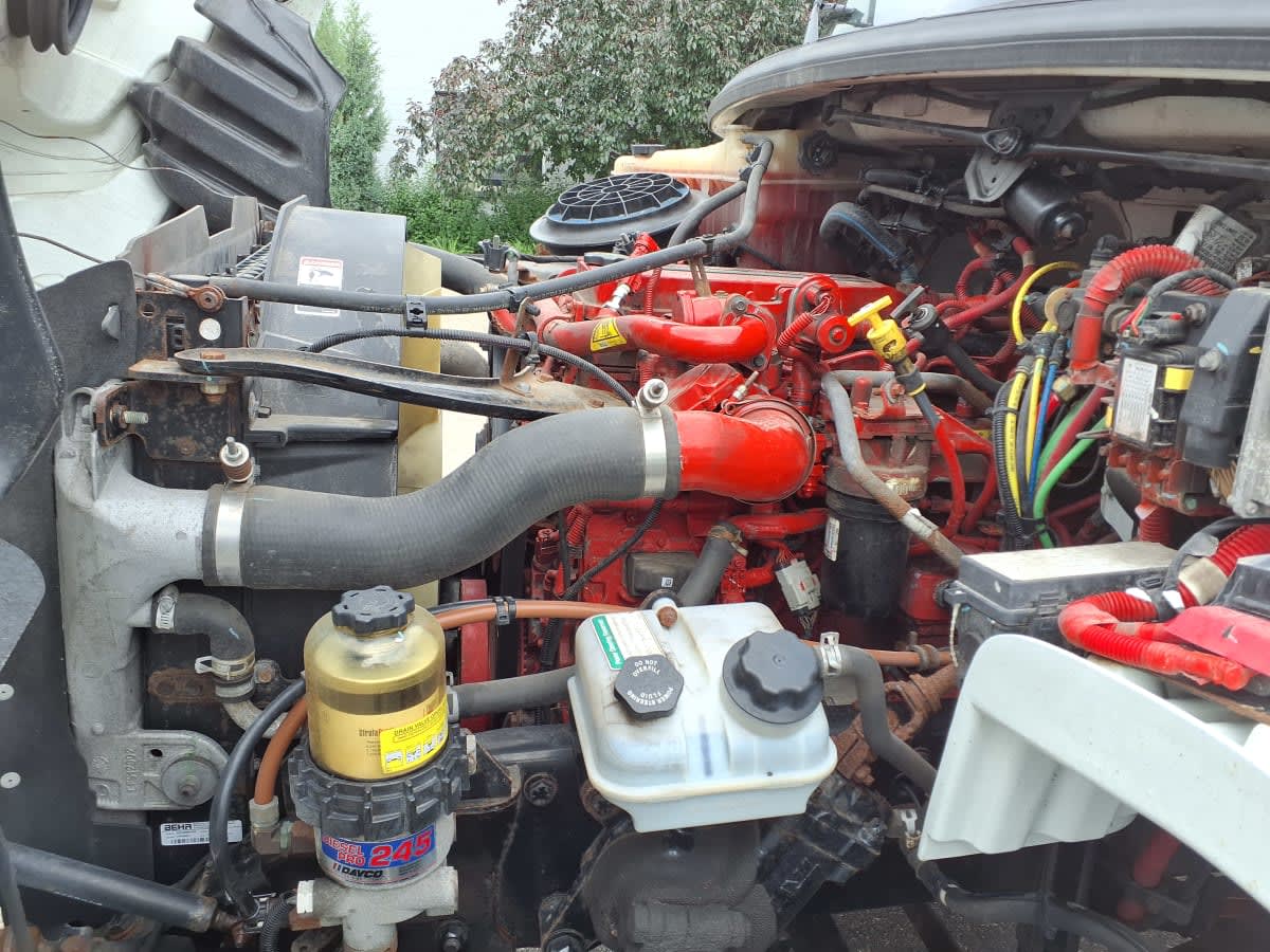 2019 Freightliner M2 106 861657