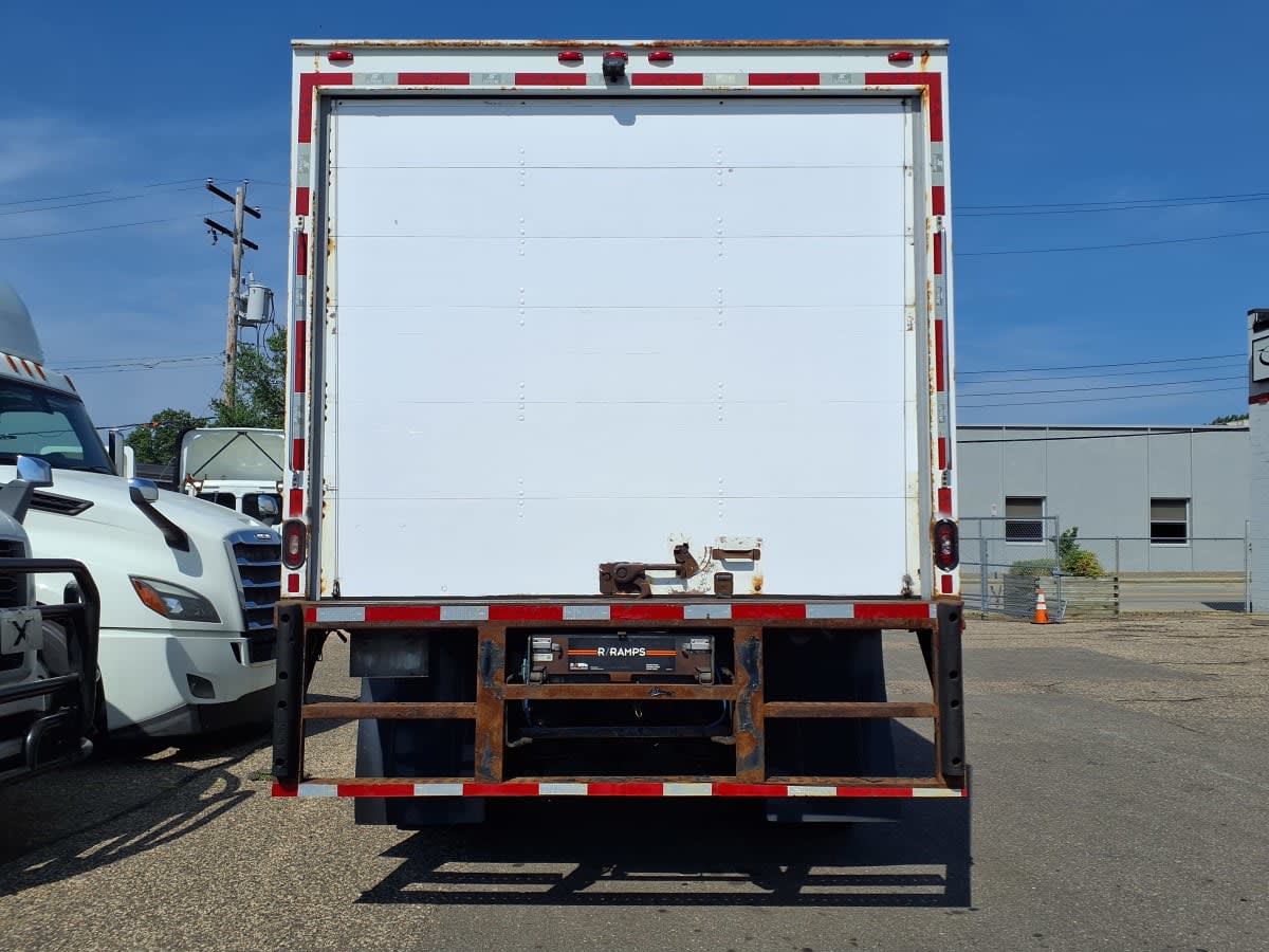 2019 Freightliner M2 106 861659