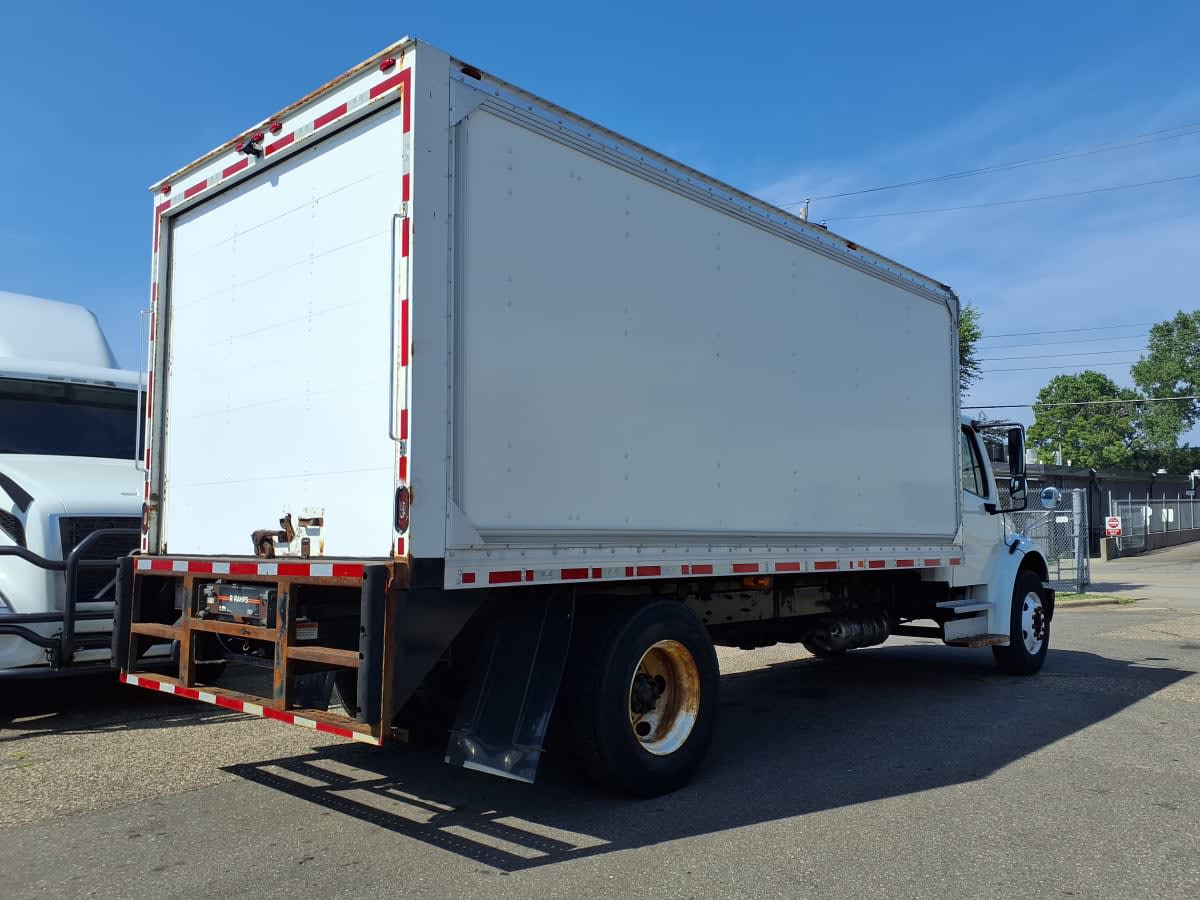 2019 Freightliner M2 106 861659