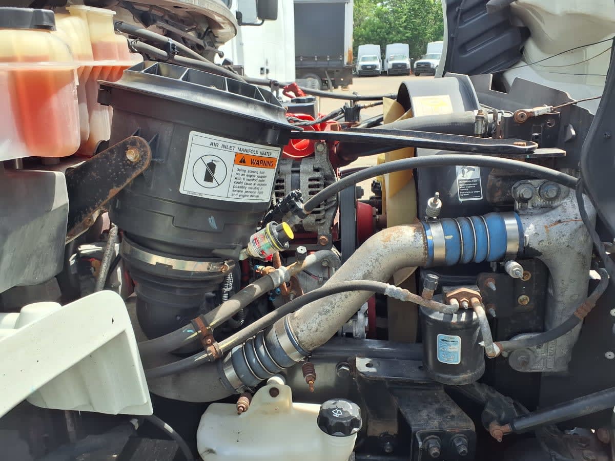 2019 Freightliner M2 106 861660