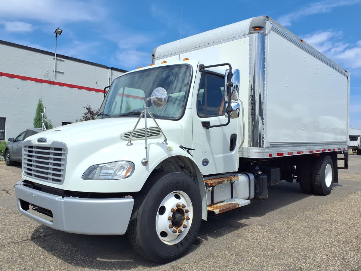 2019 Freightliner M2 106 861660