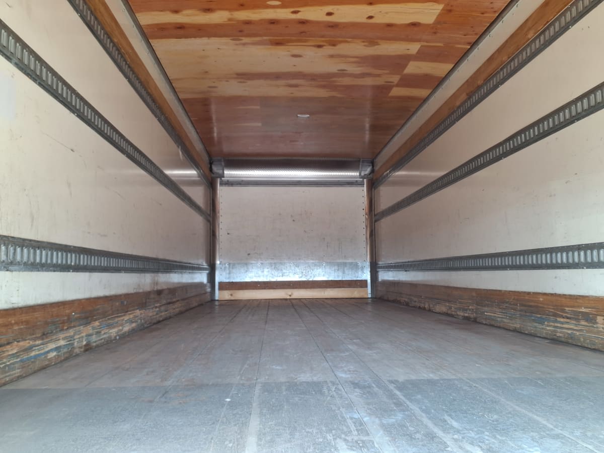 2019 Freightliner M2 106 861665