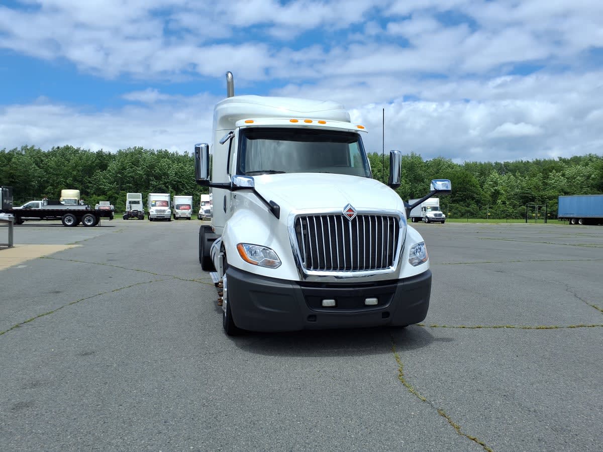 2019 International LT in North Little Rock, AR — photo 2