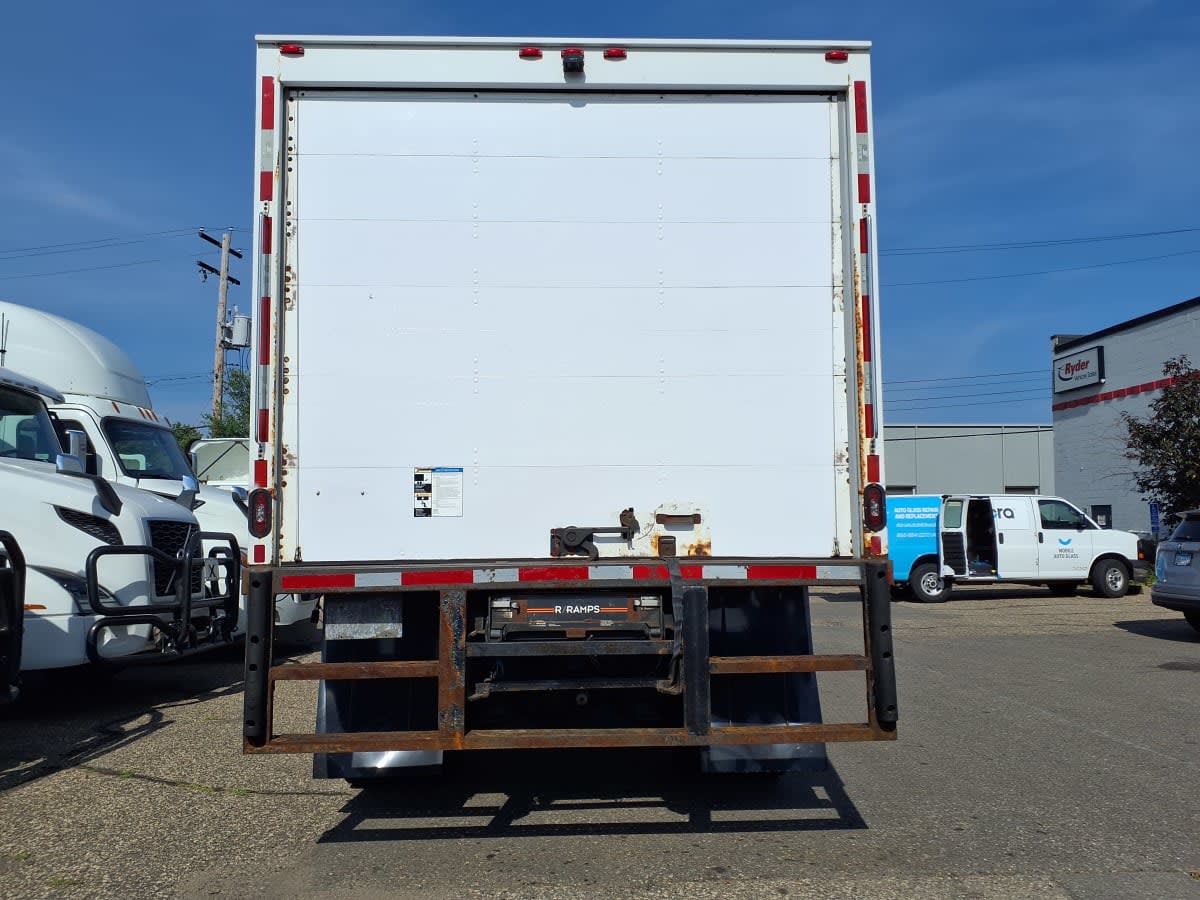 2019 Freightliner M2 106 861827