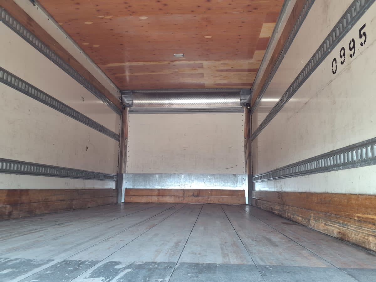 2019 Freightliner M2 106 861827