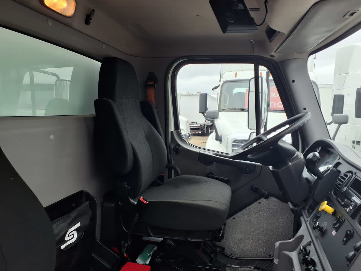 2019 Freightliner M2 106 861829