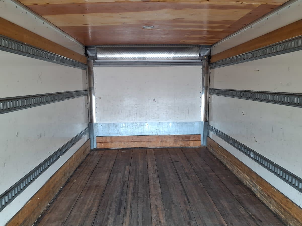 2019 Freightliner M2 106 861830