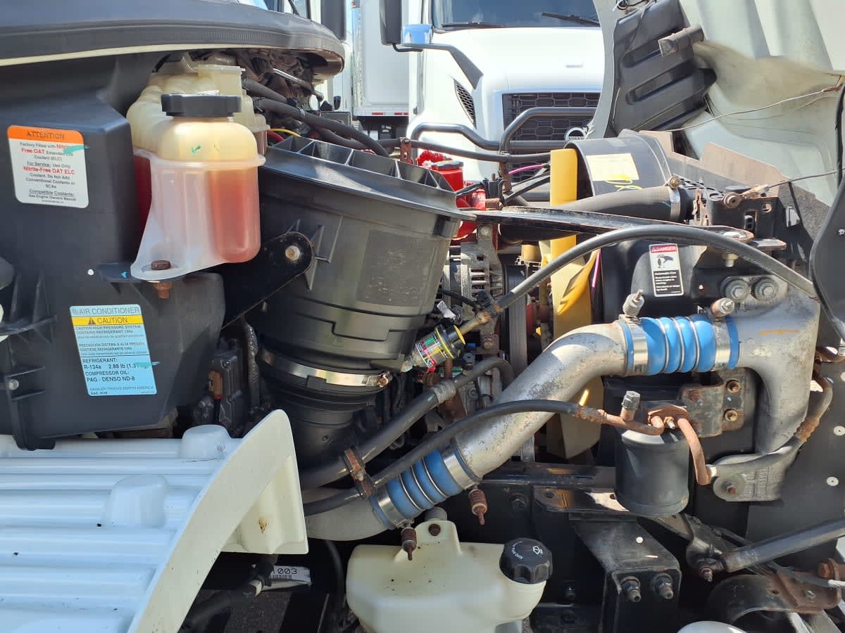 2019 Freightliner M2 106 861835