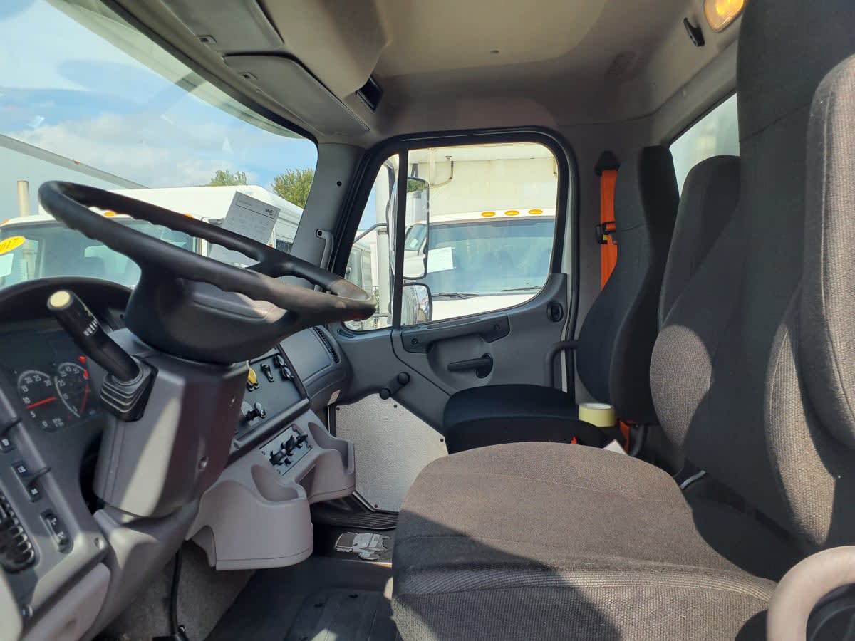 2019 Freightliner M2 106 861846