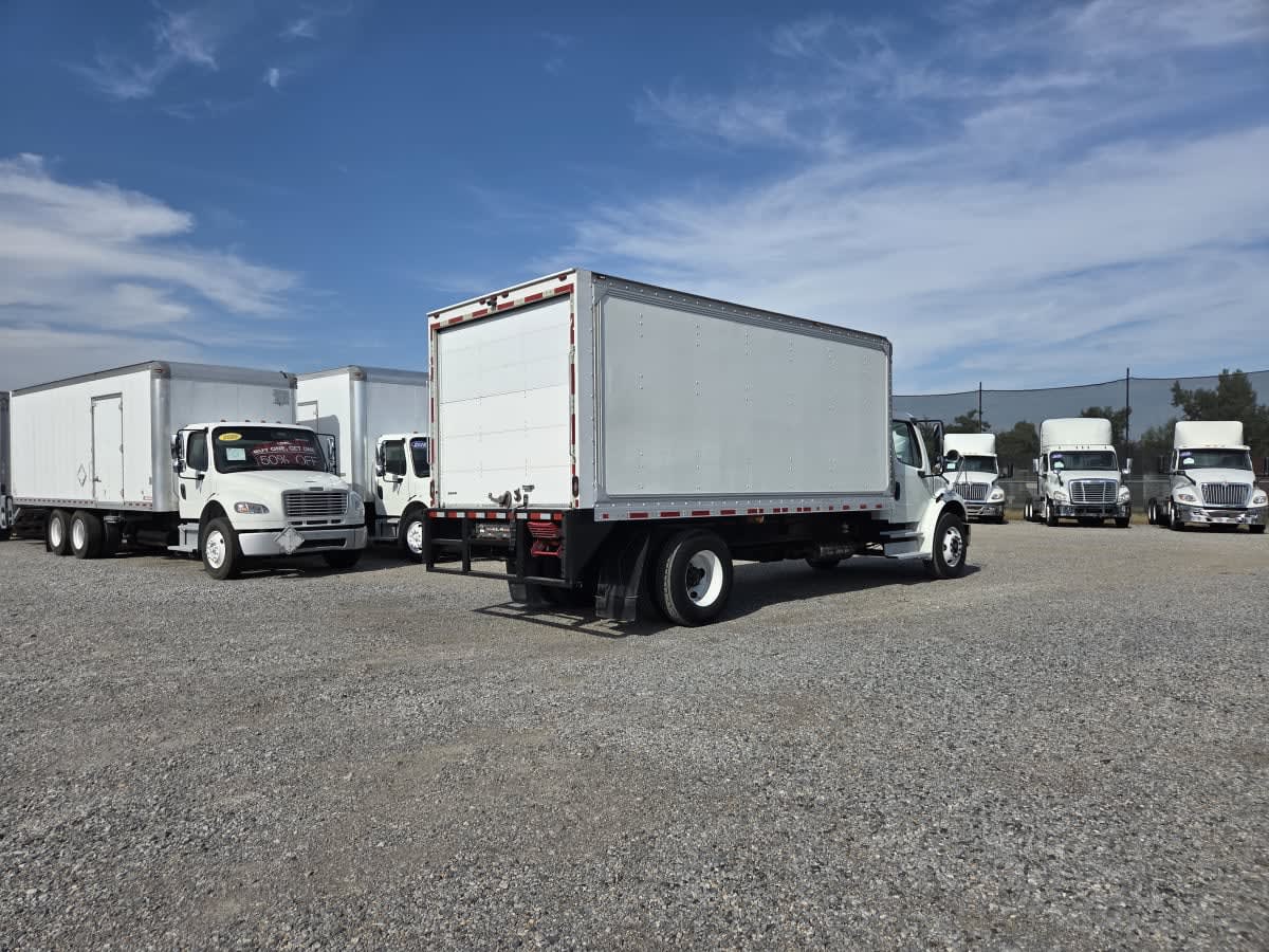 2019 Freightliner M2 106 861885