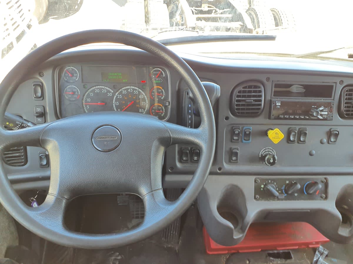 2019 Freightliner M2 106 861937