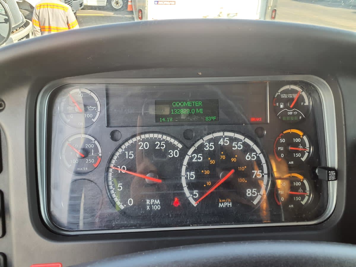 2019 Freightliner M2 106 861953