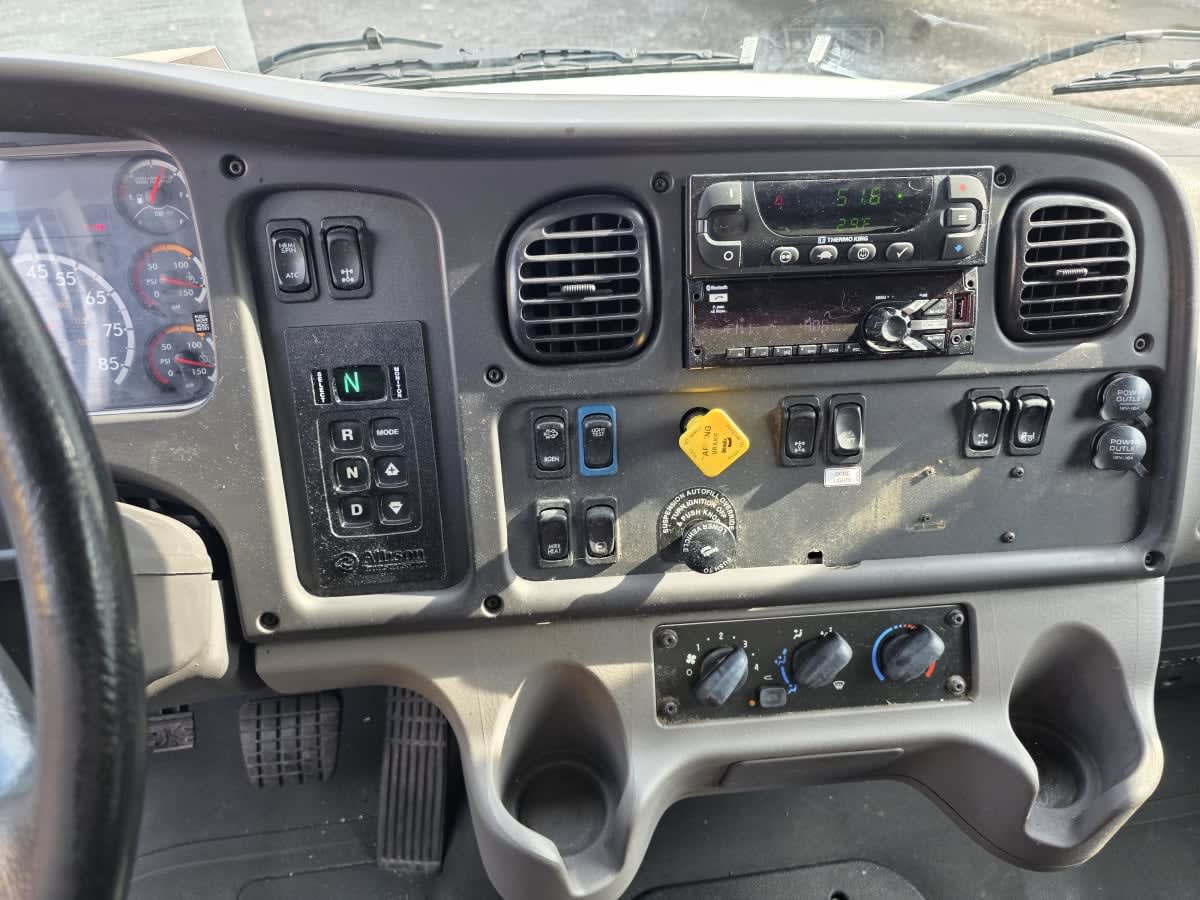 2019 Freightliner M2 106 861978
