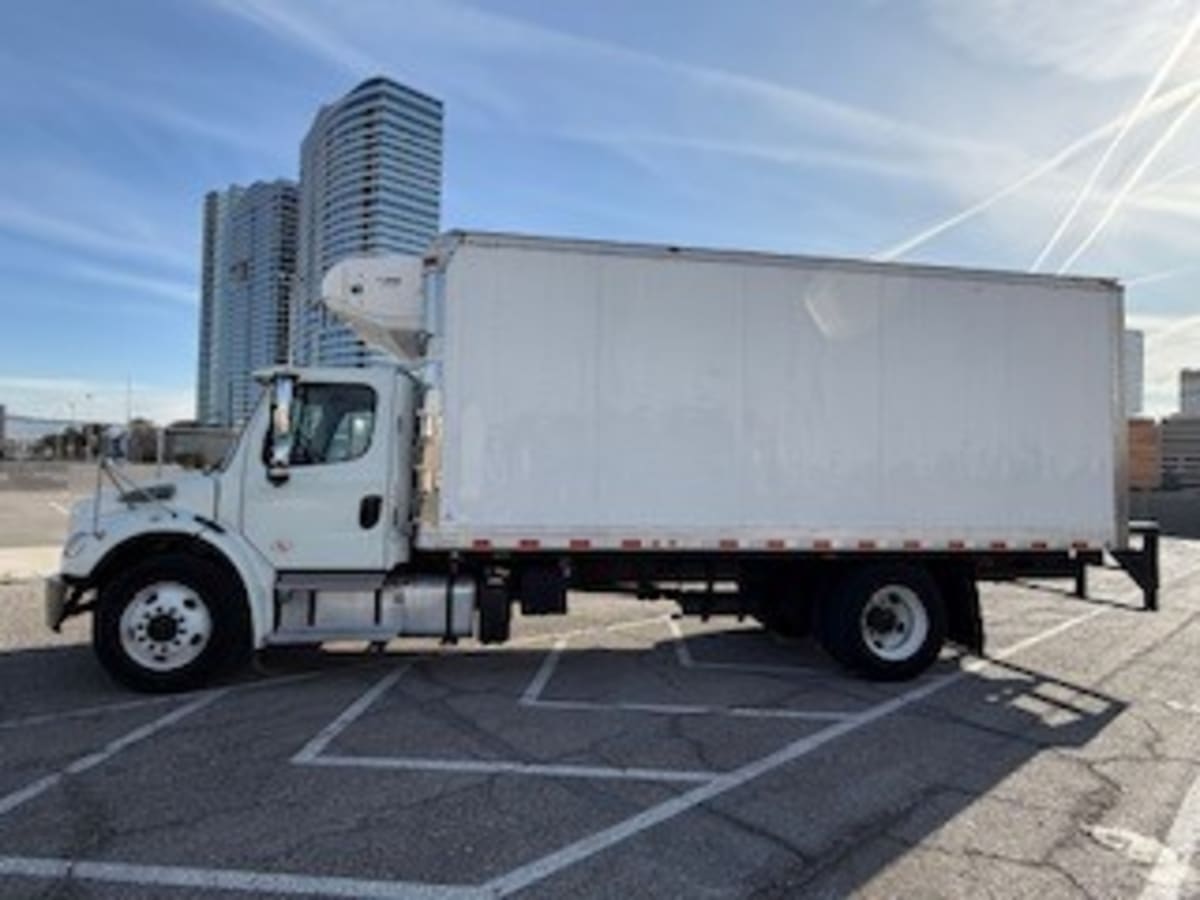 2019 Freightliner M2 106 862027