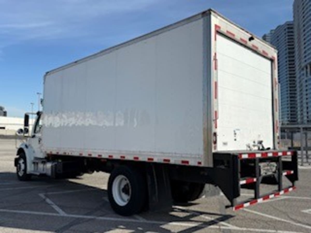 2019 Freightliner M2 106 862027