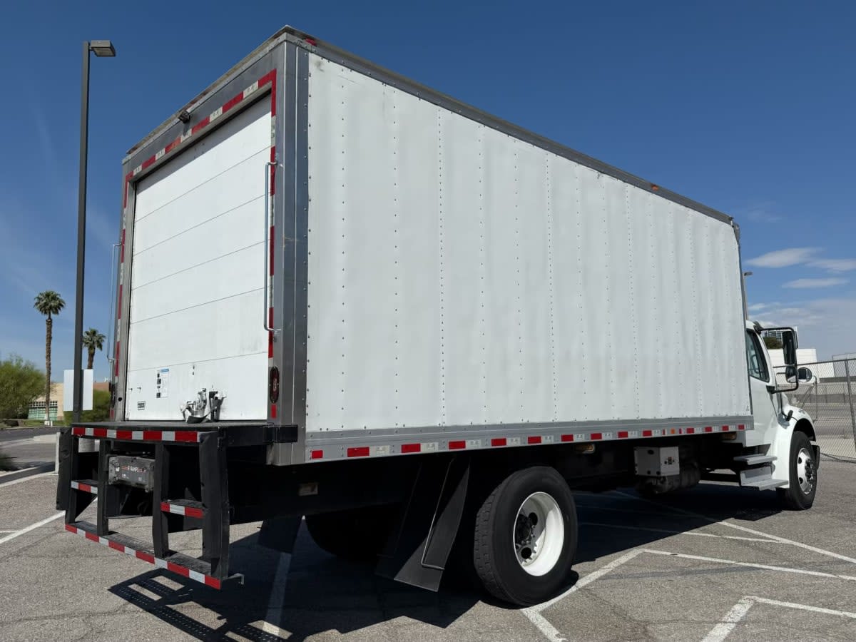 2019 Freightliner M2 106 862029