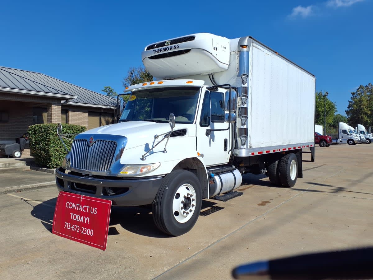 2019 Navistar International 4300 862038
