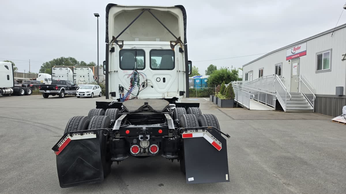 2019 Freightliner Cascadia in Tacoma, WA — photo 5