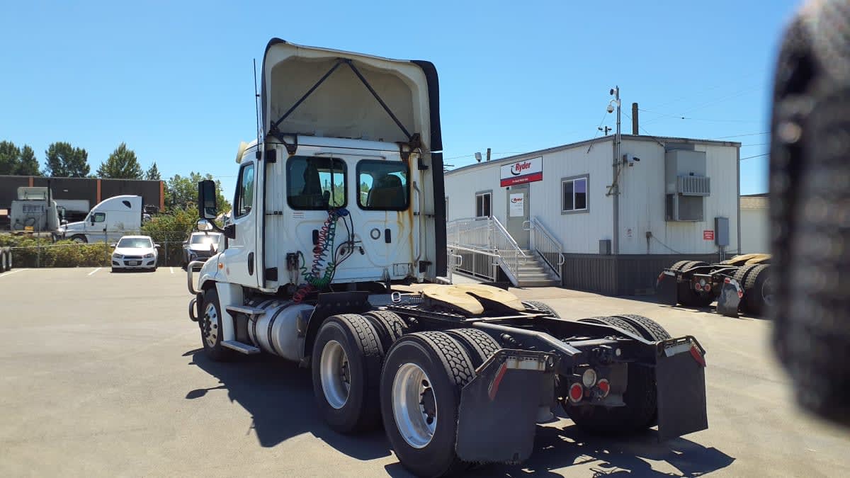 2019 Freightliner Cascadia in Tacoma, WA — photo 6