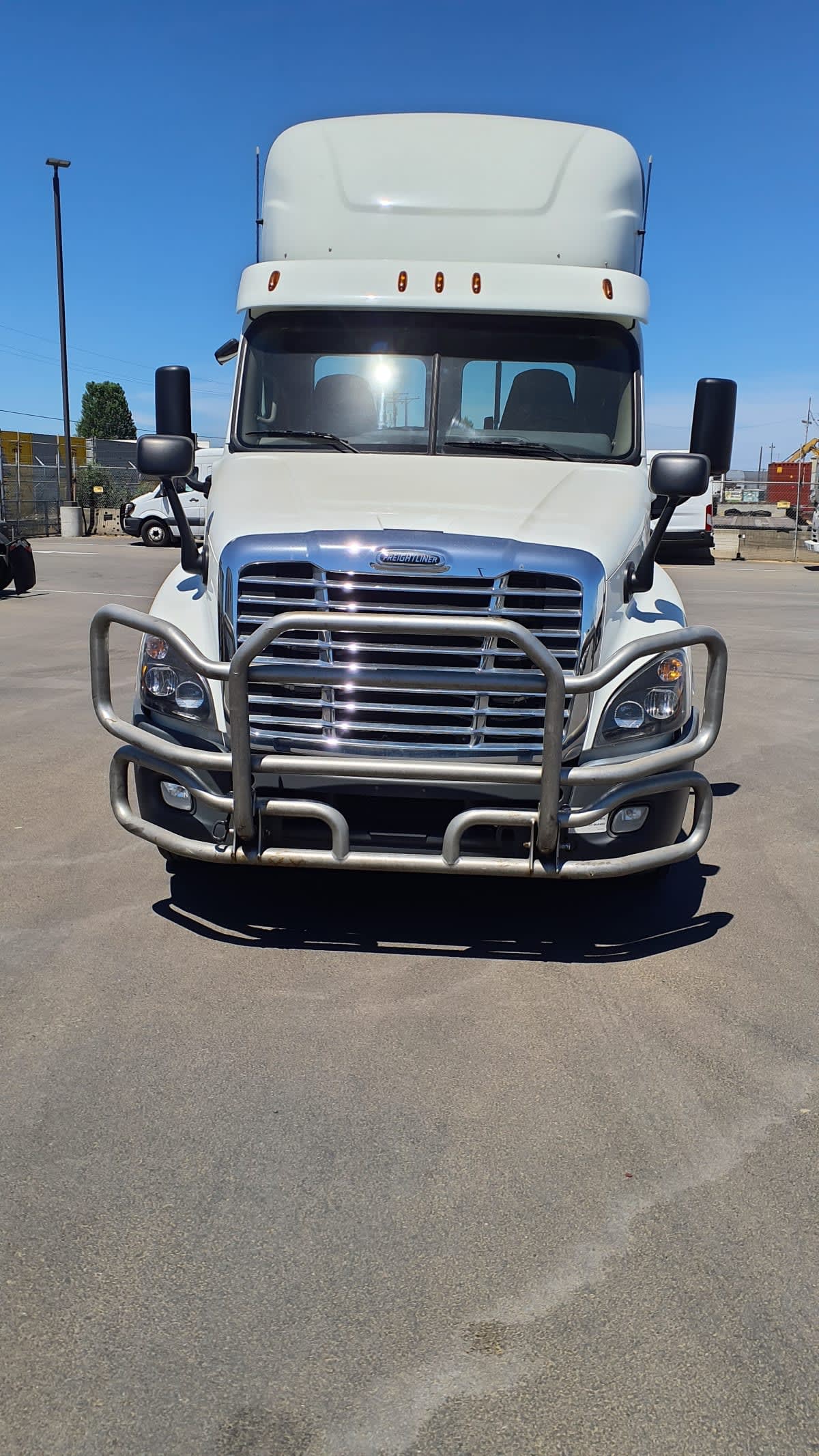 2019 Freightliner Cascadia in Tacoma, WA — photo 2
