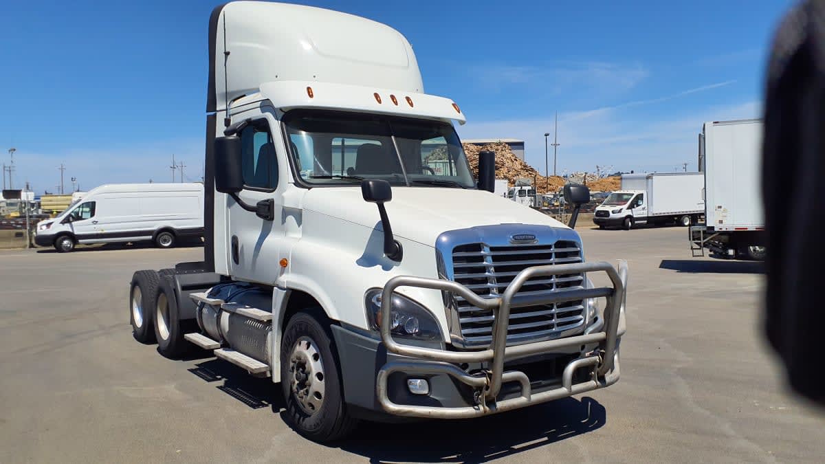 2019 Freightliner Cascadia in Tacoma, WA — photo 3