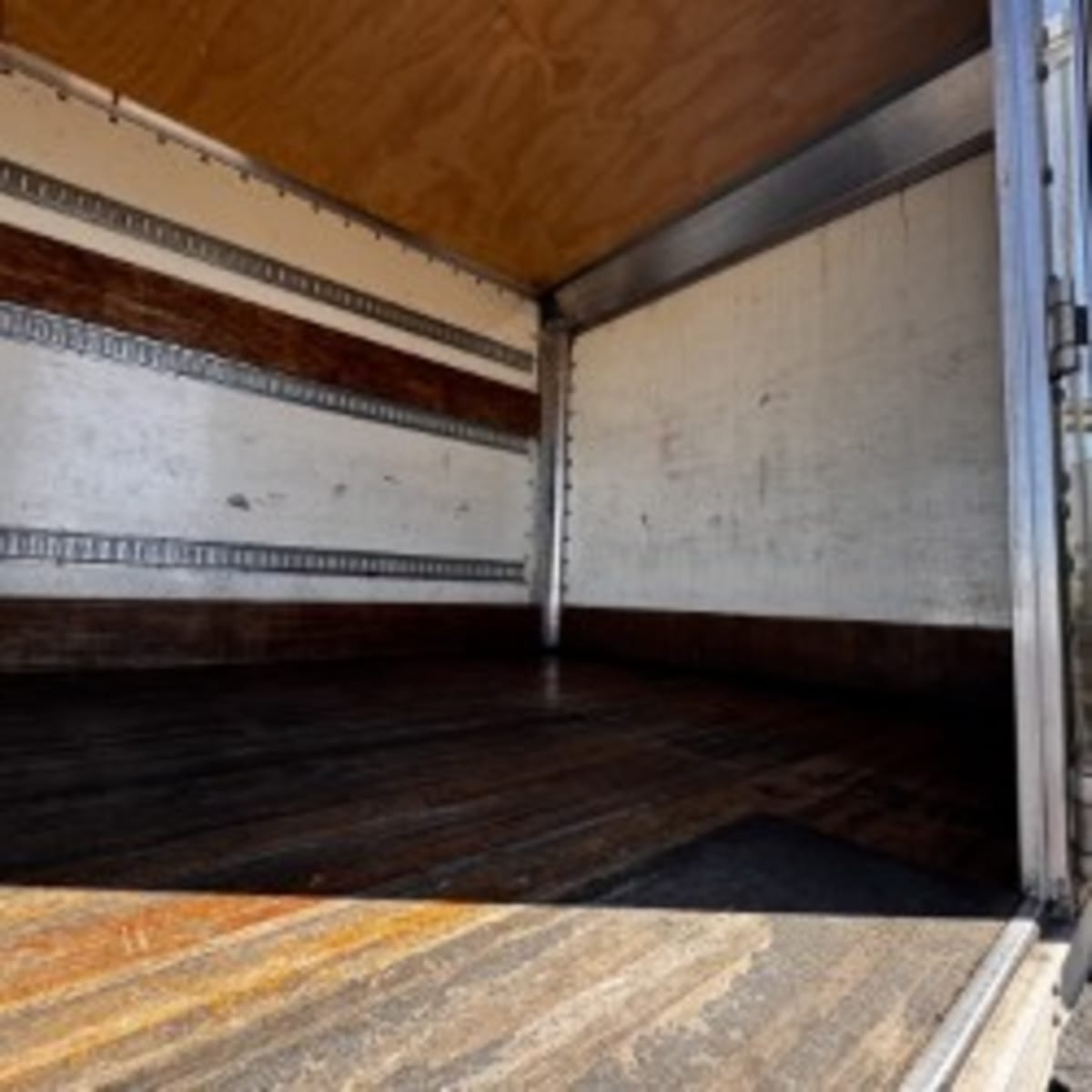 2019 Freightliner M2 106 862111