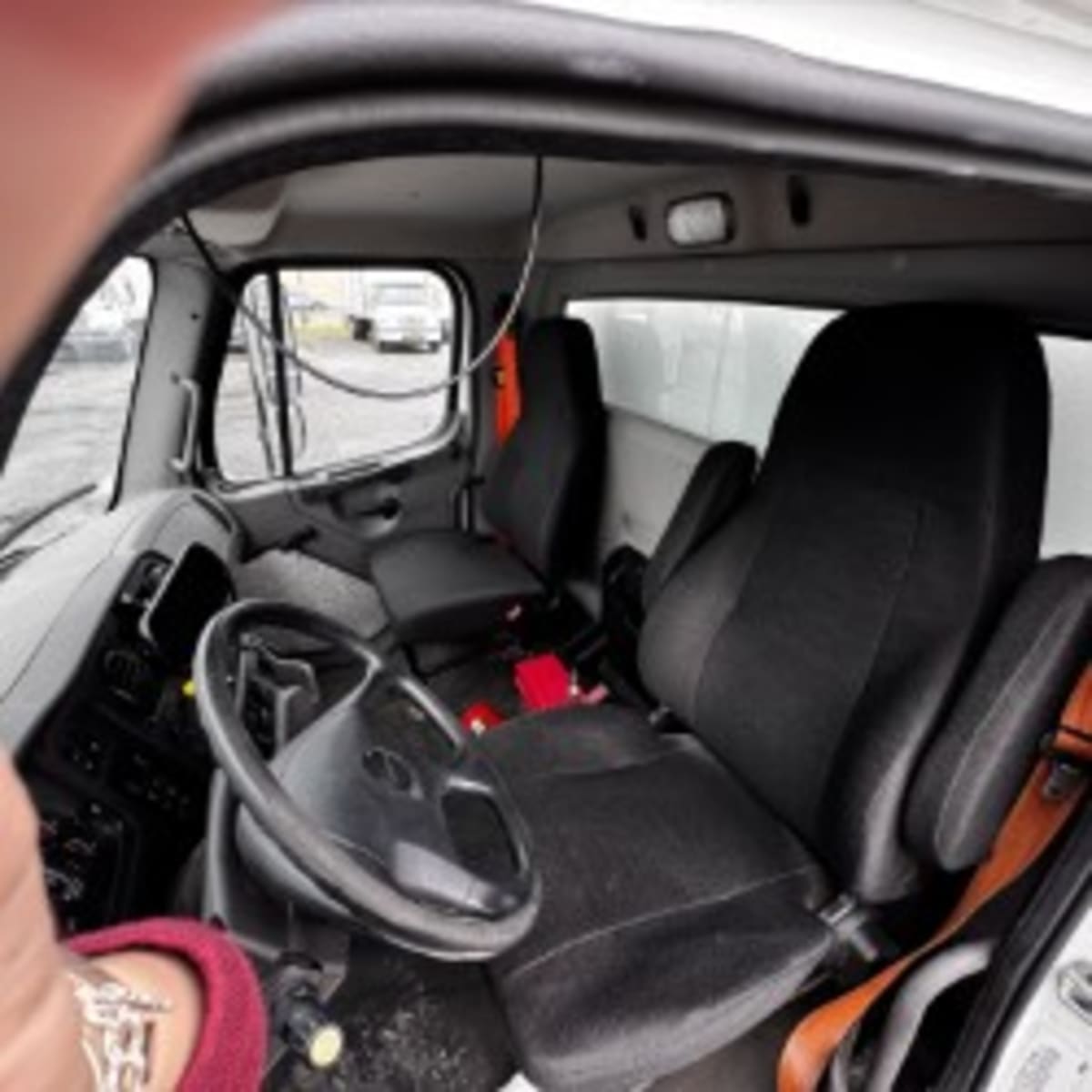2019 Freightliner/Mercedes M2 106 862113