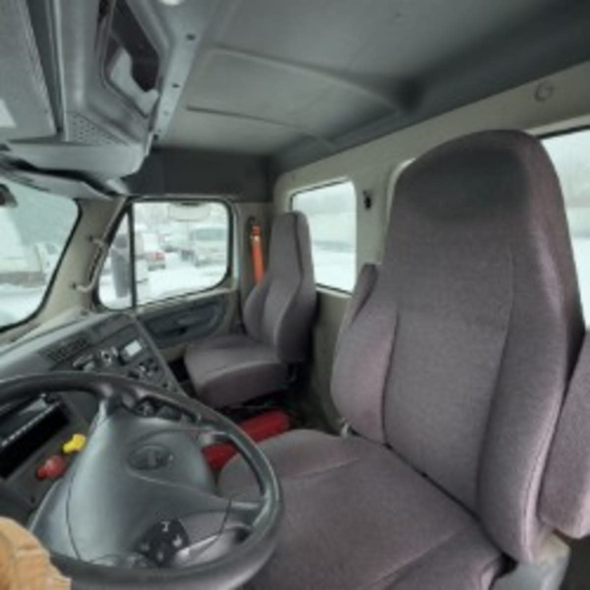 2019 Freightliner - image 7