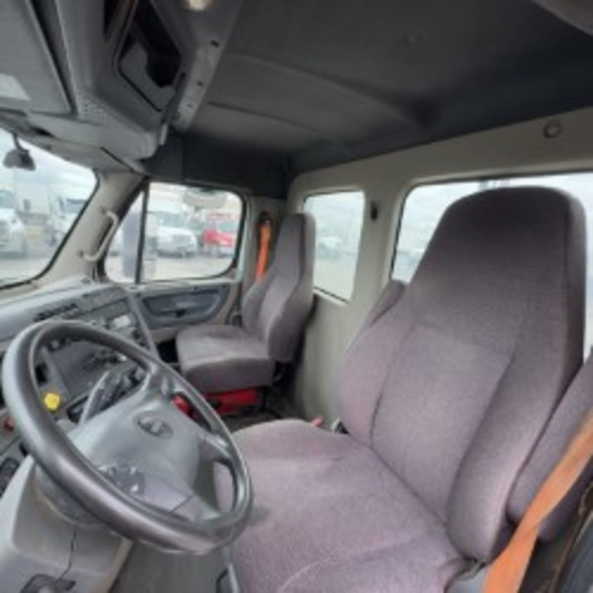 2019 Freightliner - image 7