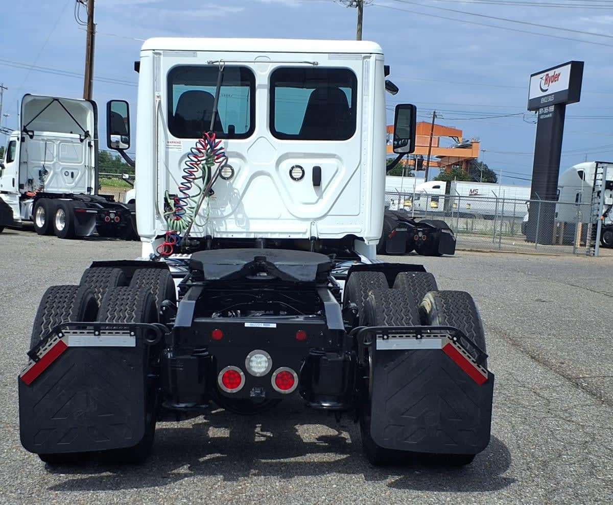2019 Freightliner Cascadia in Memphis, TN — photo 5